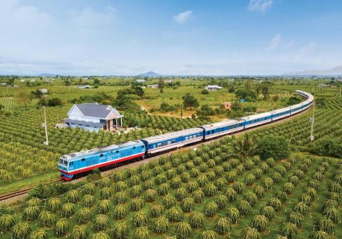 Alt: tour-tau-lua-binh-hung-ninh-chu-2n3d)