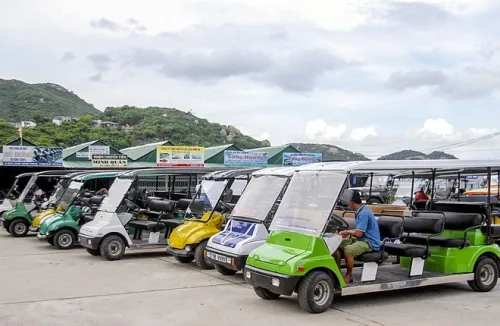 xe-dien-tham-quan-dao-binh-hung-haidangtravel