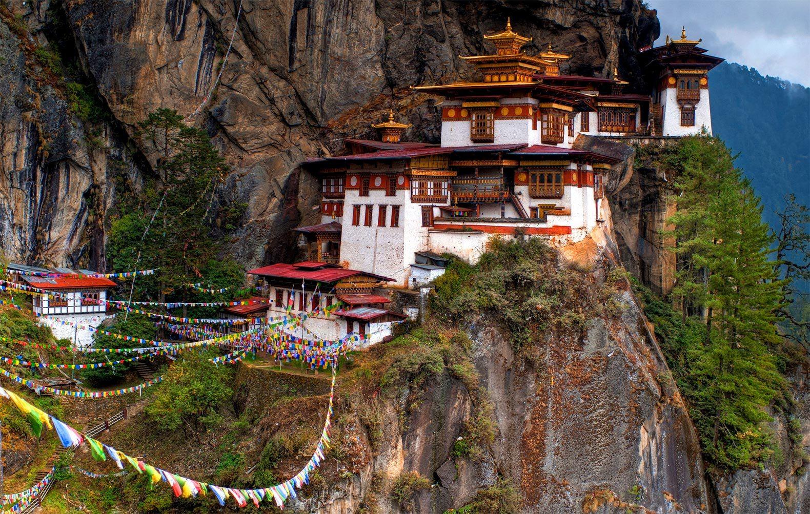 du lich bhutan tu vien tiger nest punakha dzong thimphu du lich hanh phuc