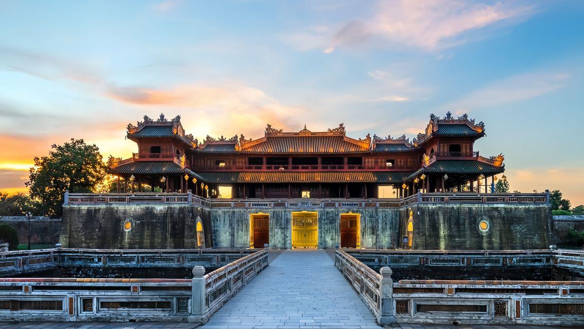 du lich hue dai noi lang khai dinh chua thien mu